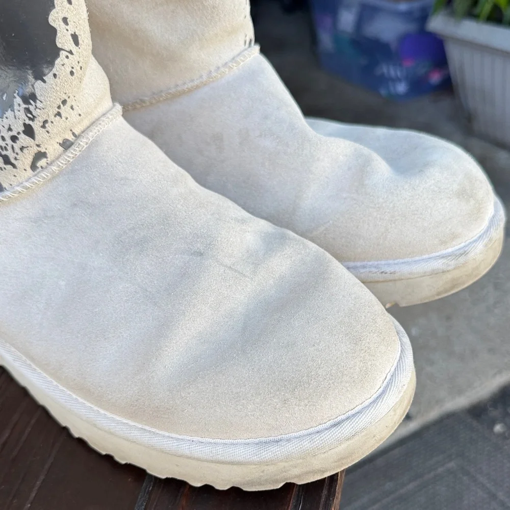 UGG Off-White Classic Boots - Picture 3 of 7